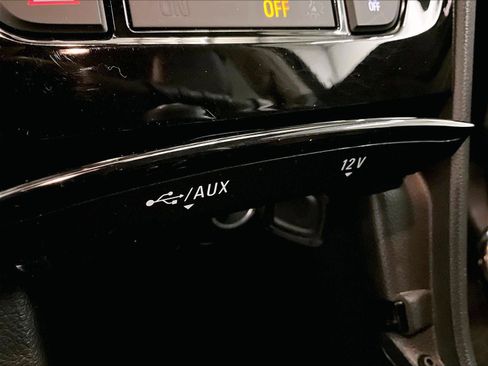 Used 2019 Buick Encore Sport Touring AWD/4WD image 31