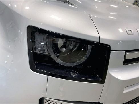 Used 2023 Land Rover Defender 110 SE AWD/4WD image 31
