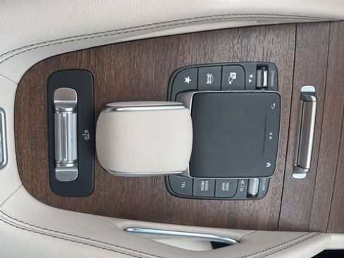 Used 2021 Mercedes-Benz GLS 450 4MATIC image 22