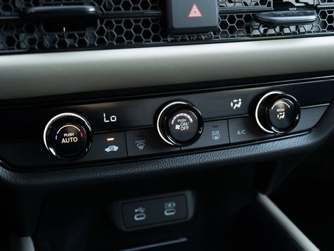 Certified 2026 Honda HR-V LX image 34