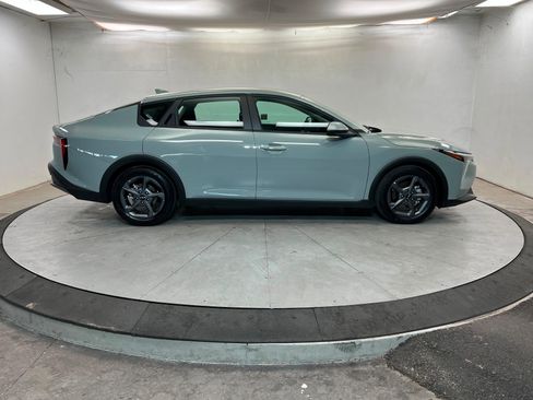 Used 2025 Kia K4 LXS image 7