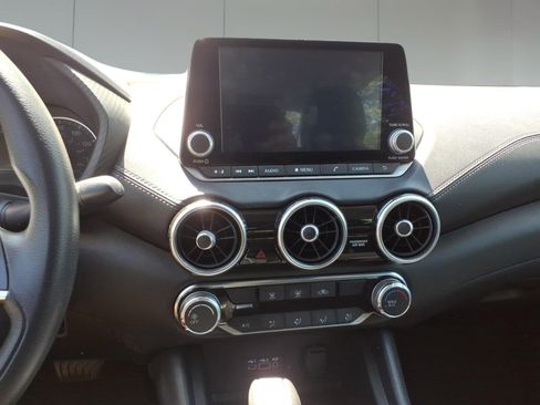 Used 2023 Nissan Sentra SV FWD image 17
