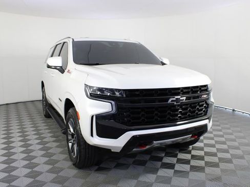 Used 2023 Chevrolet Tahoe Z71 w/ Luxury Package AWD/4WD image 31