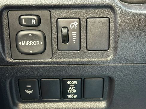 Used 2015 Toyota 4Runner Trail AWD/4WD image 30