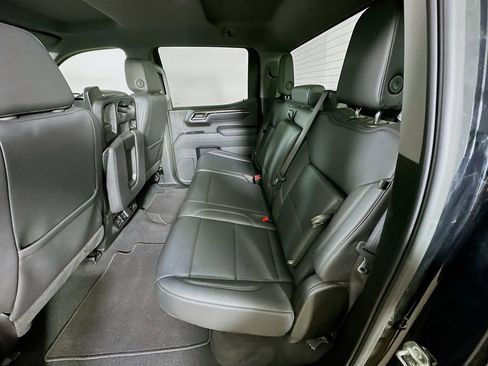 Used 2025 GMC Sierra 1500 SLT RWD image 14