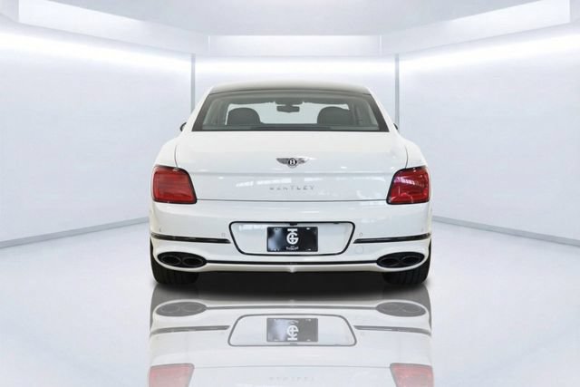 Used 2024 Bentley Flying Spur V8 AWD/4WD image 4