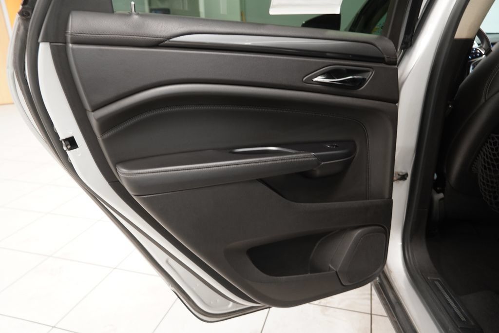 Used 2015 Cadillac SRX FWD image 23