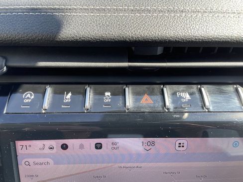 Used 2023 Jeep Grand Cherokee Limited image 21