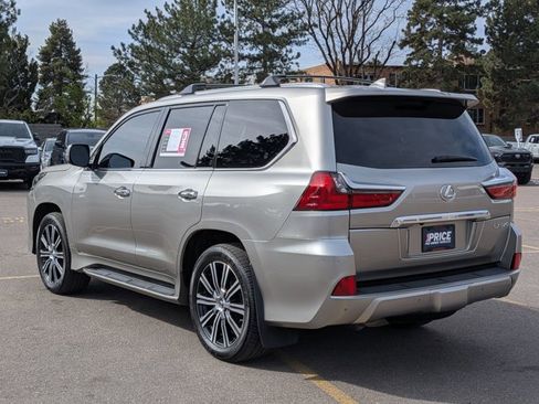 Used 2021 Lexus LX 570 4WD w/ Luxury Package image 7
