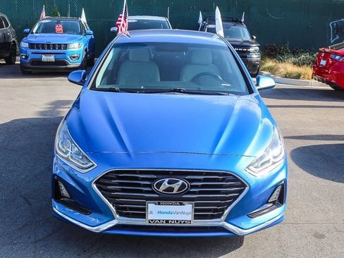 Used 2019 Hyundai Sonata SE FWD image 2