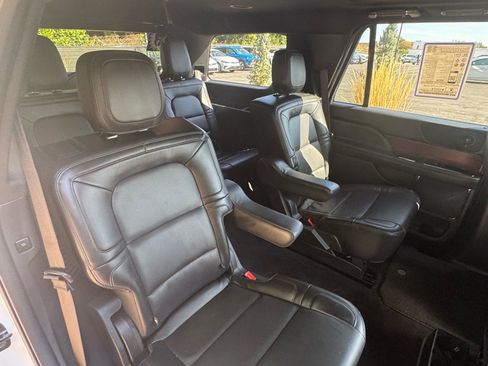 Certified 2023 Lincoln Navigator Reserve image 14