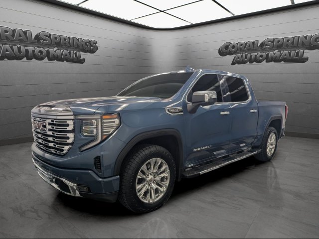 Used 2025 GMC Sierra 1500 Denali w/ Technology Package AWD/4WD image 3