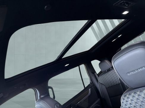 Used 2024 GMC Acadia Denali w/ Super Cruise Package image 19