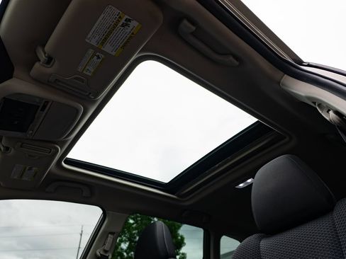 Used 2022 Subaru Forester Premium AWD/4WD image 20