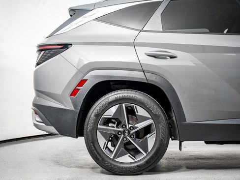 Certified 2025 Hyundai Tucson SEL FWD image 6
