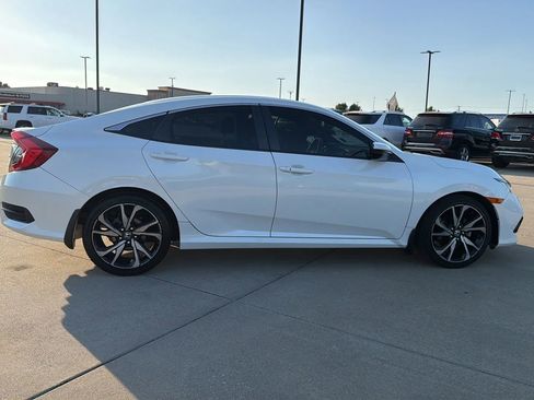 Used 2019 Honda Civic Sport image 21