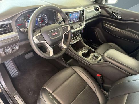 Certified 2023 GMC Acadia SLT w/ Elevation Edition FWD image 4