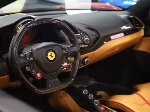 Used 2019 Ferrari 488 Spider RWD image 31