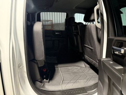 Used 2023 Chevrolet Silverado 2500 LT w/ Snow Plow Prep/Camper Package image 18