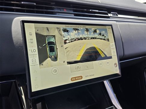 Used 2024 Land Rover Range Rover Sport SE image 21