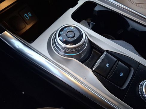 Used 2022 Ford Explorer Limited image 14