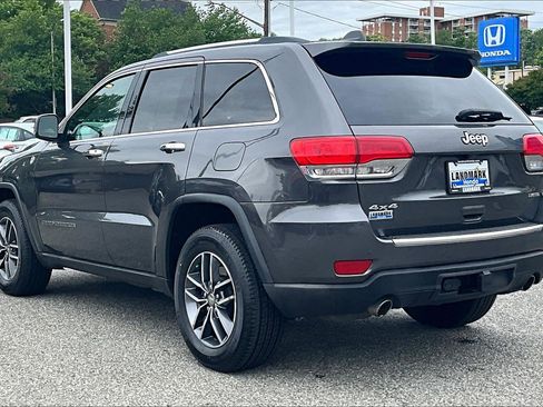 Used 2017 Jeep Grand Cherokee Limited w/ Luxury Group II AWD/4WD image 12