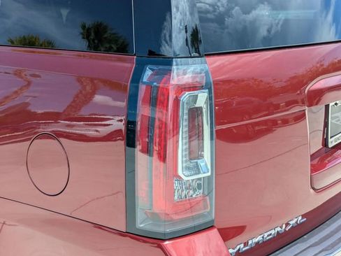 Used 2019 GMC Yukon XL SLT w/ Premium Edition RWD image 42