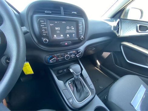 Used 2021 Kia Soul LX FWD image 24