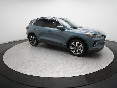 Used 2023 Ford Escape Platinum image 13