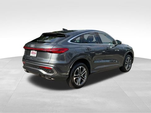 Used 2025 Audi Q5 Premium w/ Convenience Package AWD/4WD image 9