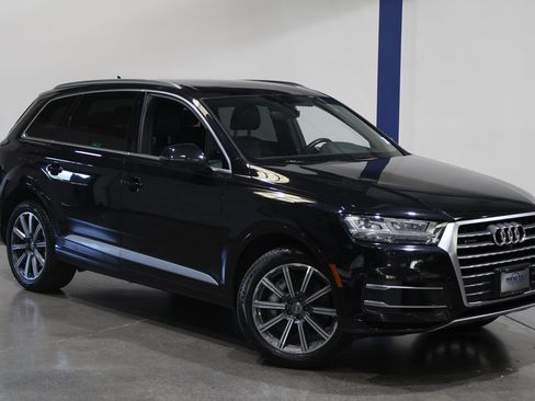 Used 2017 Audi Q7 3.0T Premium Plus w/ Premium Plus Package AWD/4WD image 2