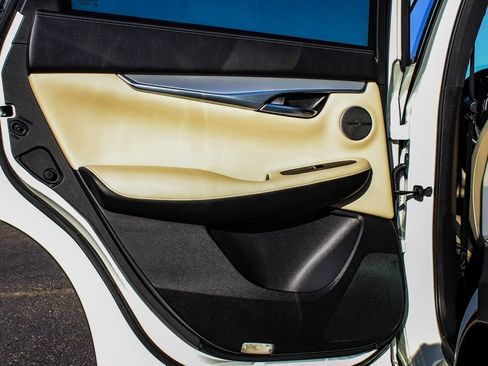 Used 2022 INFINITI QX50 Sensory image 11