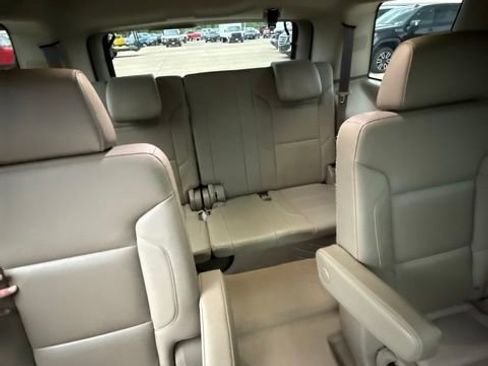 Used 2018 GMC Yukon SLT w/ Premium Edition AWD/4WD image 24