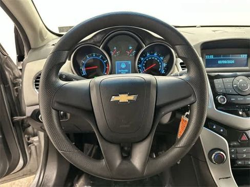 Used 2011 Chevrolet Cruze LT image 6
