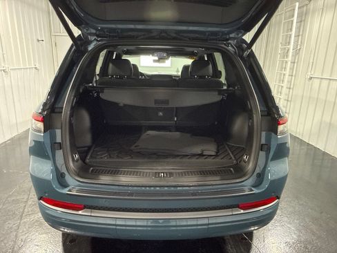 Used 2026 Jeep Grand Cherokee Limited AWD/4WD image 41