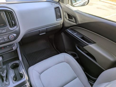 Used 2020 Chevrolet Colorado W/T w/ WT Convenience Package image 28