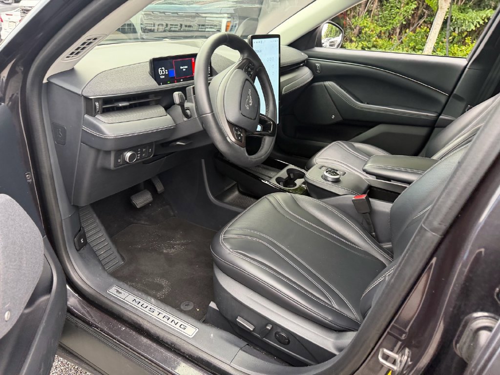 Used 2021 Ford Mustang Mach-E Premium AWD/4WD image 11