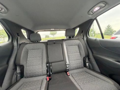 Used 2024 Chevrolet Equinox LT FWD image 9