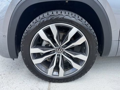 Used 2023 Volkswagen Atlas SEL Premium AWD/4WD image 9