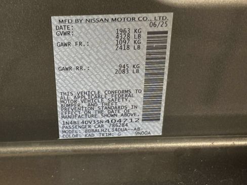 Used 2025 Nissan Altima 2.5 SV FWD image 29