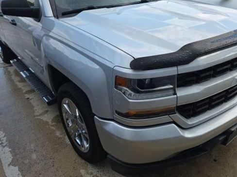 Used 2018 Chevrolet Silverado 1500 Custom w/ Custom Value Package RWD image 42