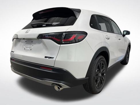 Certified 2026 Honda HR-V Sport image 5