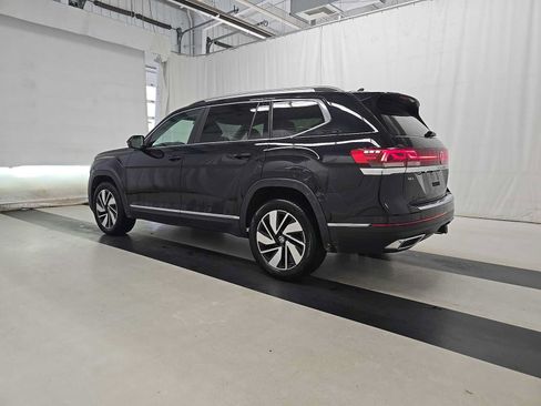 Used 2024 Volkswagen Atlas SEL AWD/4WD image 6