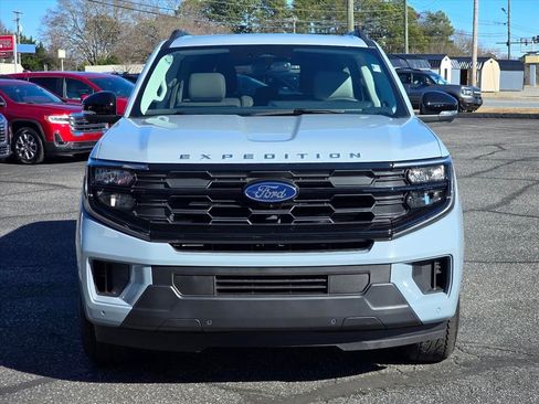 New 2025 Ford Expedition Max Active image 22