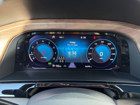 Certified 2025 Volkswagen Atlas SE image 18