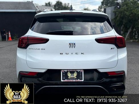 Used 2024 Buick Encore GX Sport Touring FWD image 5