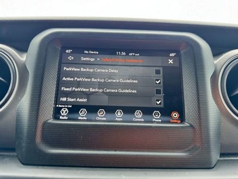Used 2023 Jeep Wrangler Unlimited w/ Cold Weather Group AWD/4WD image 32