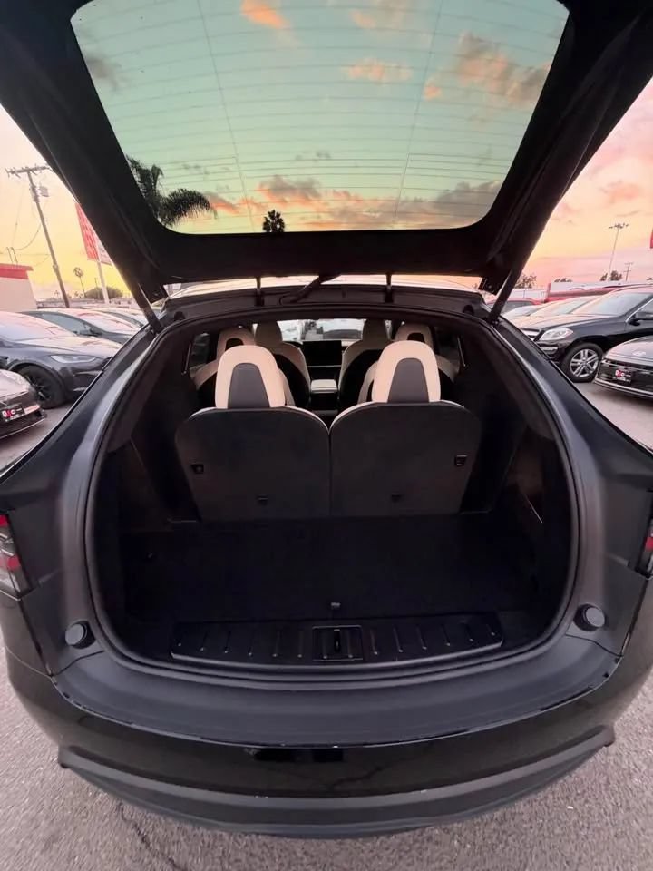 Used 2026 Tesla Model X Plaid AWD/4WD image 8