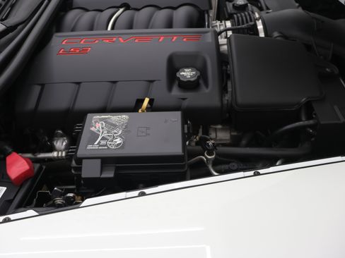 Used 2013 Chevrolet Corvette Grand Sport w/ 4LT Preferred Equipment Group RWD image 16
