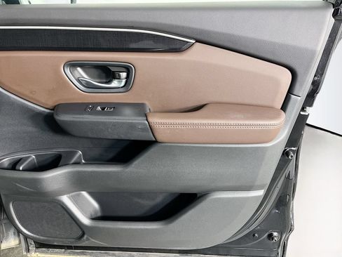Used 2023 Honda Pilot Elite image 38